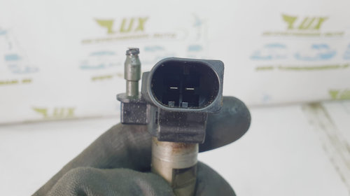 Injector 2.0 tdi cbbb 03l130277 04451160