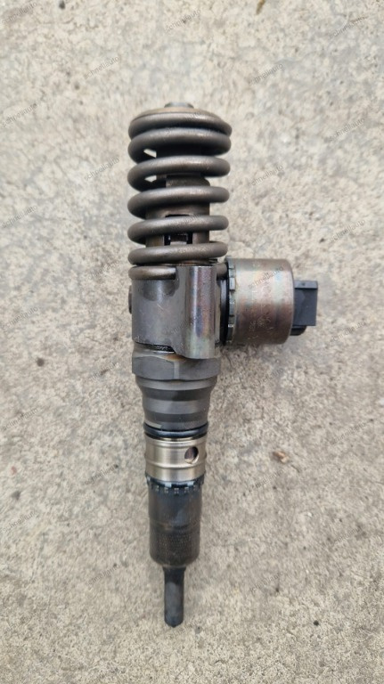 Injector 2.0 tdi cod motor BKD 140 cp cod 03G130073G
