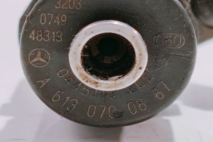 Injector 2.2 / 2.7 cdi A6130700887 / 044