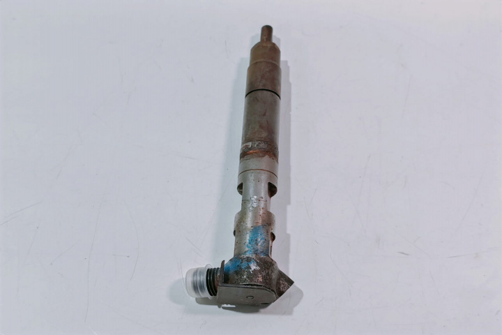 Injector 2.2 cdi Euro 5 A6510700587 Merc