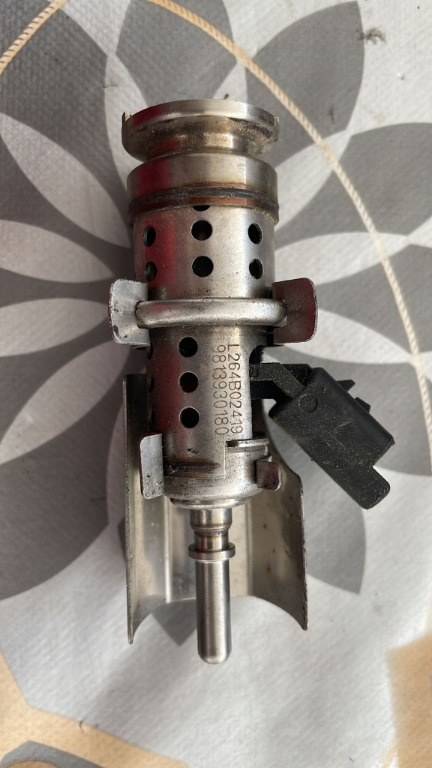 Injector adblue opel citroen peugeot 1.5 hdi 9813930180