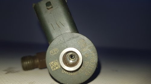 Injector Alfa Romeo 2.4 JTD cod. 0445110