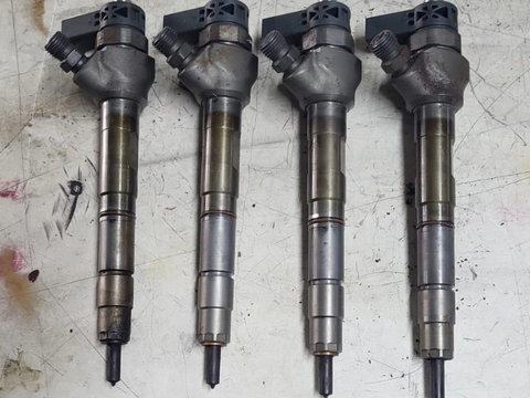 Injector Audi A3 2.0 dCi COD: 04L130277E