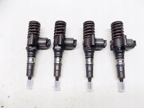 Injector Audi A4 2.0 Diesel Motor BLB Cod Piesa 03G130073G