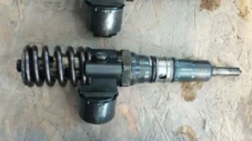 Injector Audi A4 2.0 TDI cod injector 04