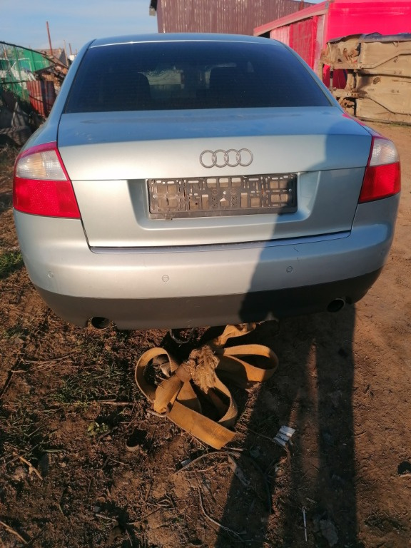 Injector Audi A4 B6 2003 sedan 2500