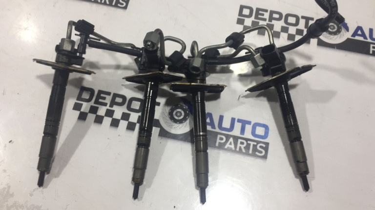 Injector Audi A4 B8 2.0 tdi CAGA cod 03L130277 / 0445115030