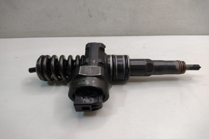 Injector, Audi Seat Vw Skoda cod 038130073AC AW Volkswagen VW Passat B6 [2005 - 2010]