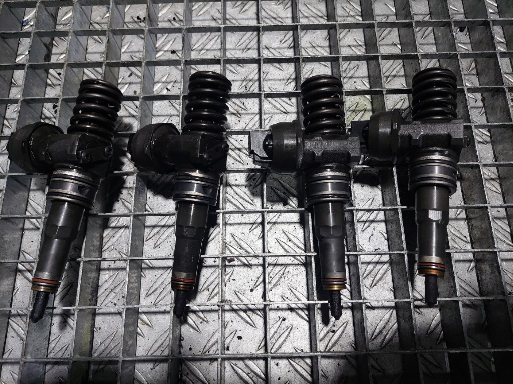 Injector Audi Volkswagen Skoda 1.9 TDi cod 038130073BN