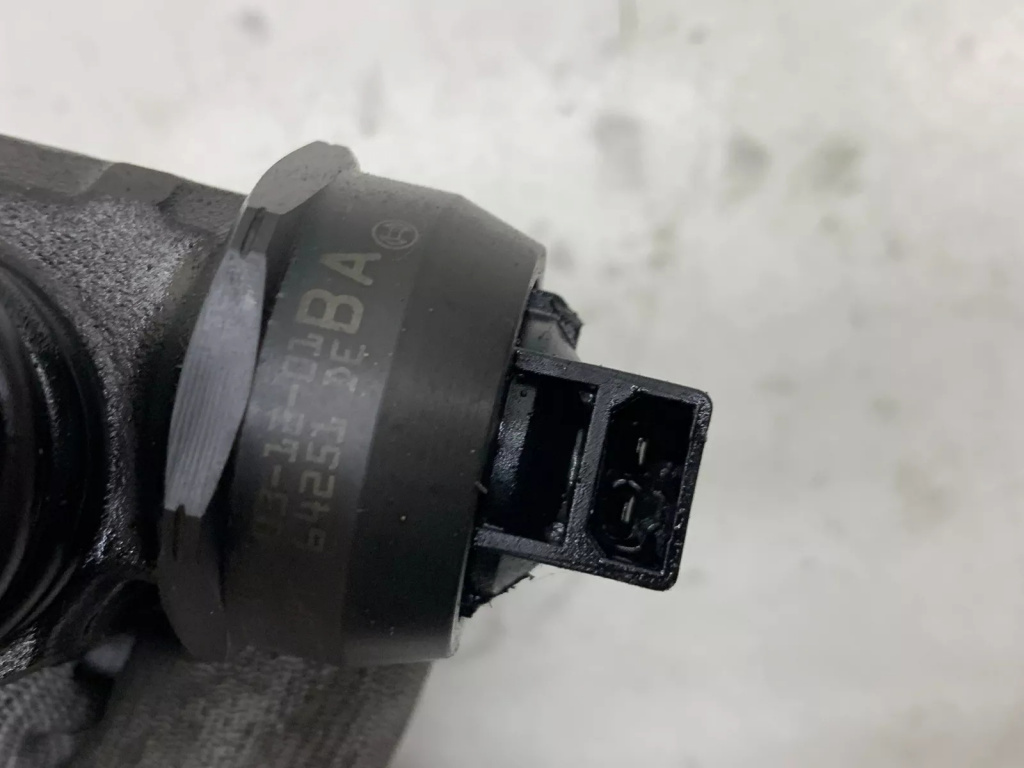INJECTOR BA 038130073AG Skoda OCTAVIA 2 an 2006 BKC / BXE cod piesa 038130073AG