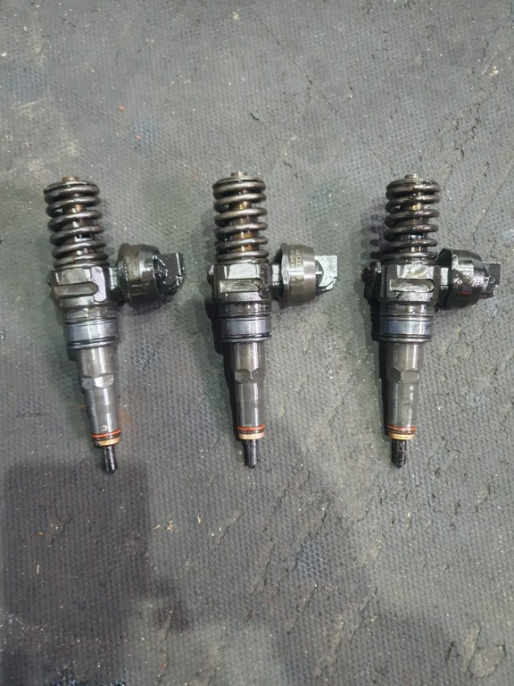 Injector BHP Audi A2 1.4 Tdi 2005 Cod 038130073ag