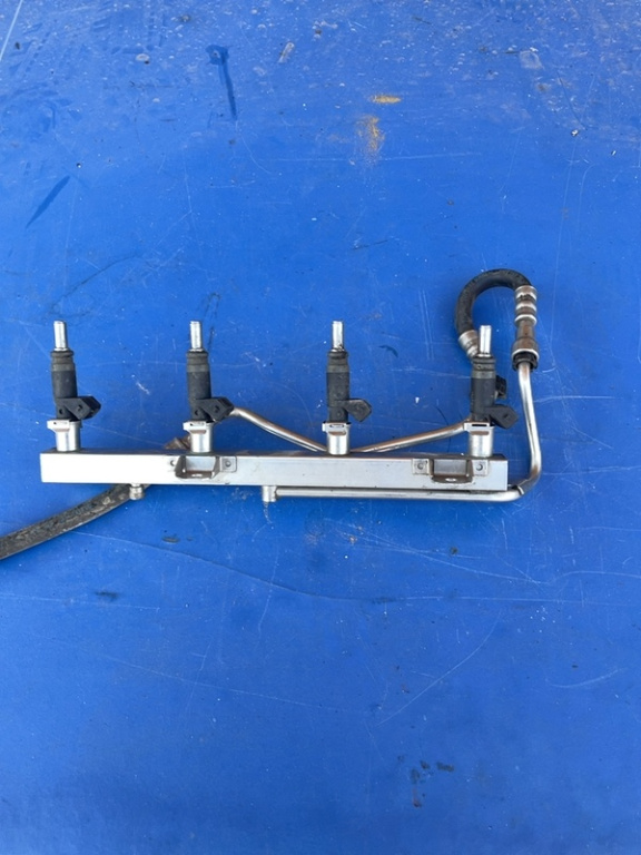 Injector - BMW 3 Series E90-E93 [2004 - 2010] Sedan 320i MT (150 hp)