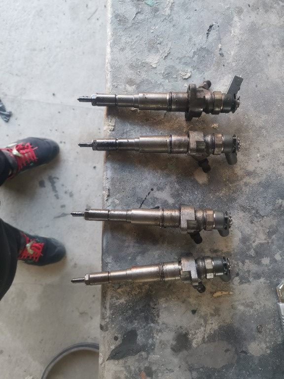 Injector BMW E87/E90/E60 cod motor M47 2004 2005 2006 2007 2008 2009 2010 cod 445110209