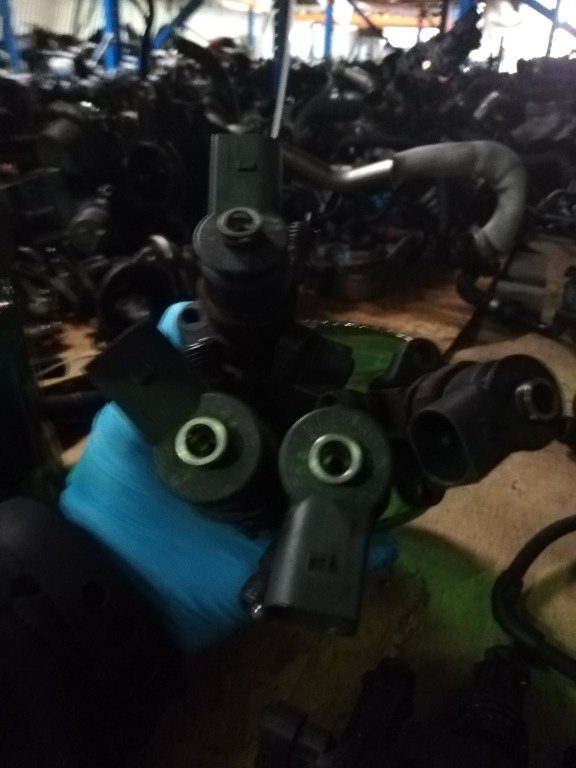 Injector BMW e90 2.0 diesel 2006 m47