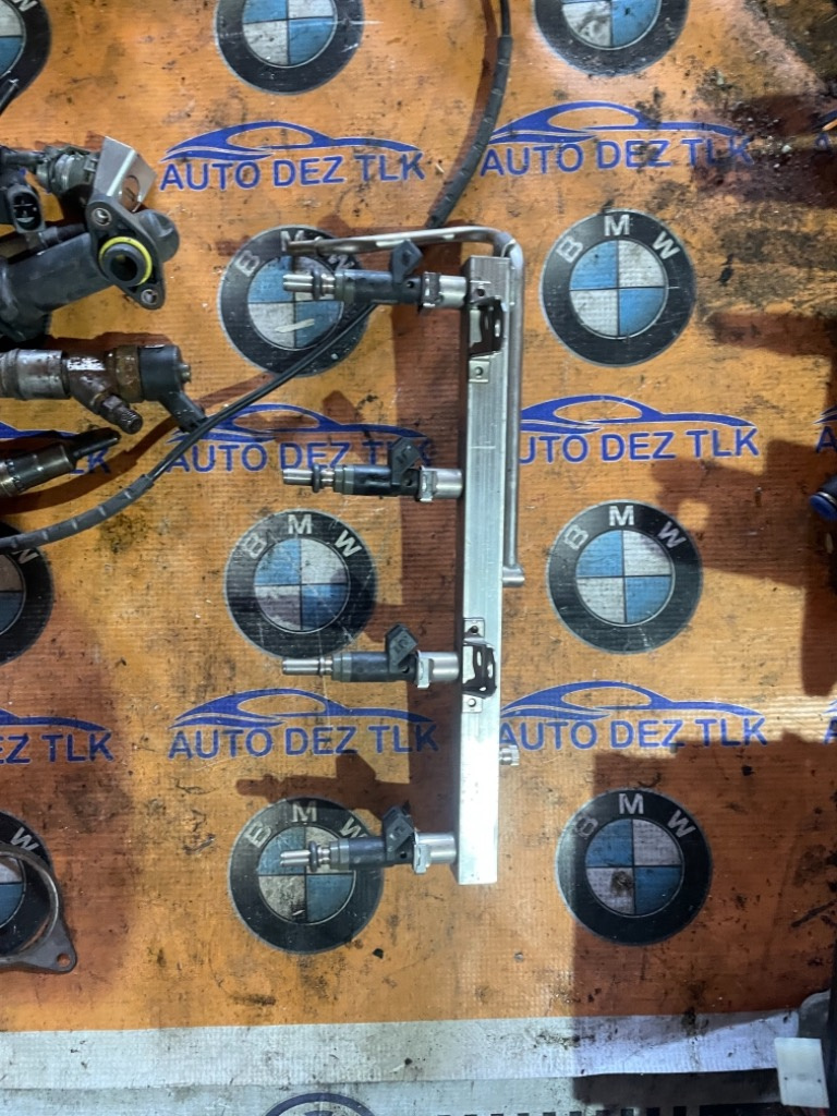 Injector BMW E90 318i 7506158
