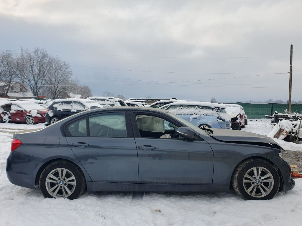 Injector BMW F30 2017 SEDAN 2.0 d