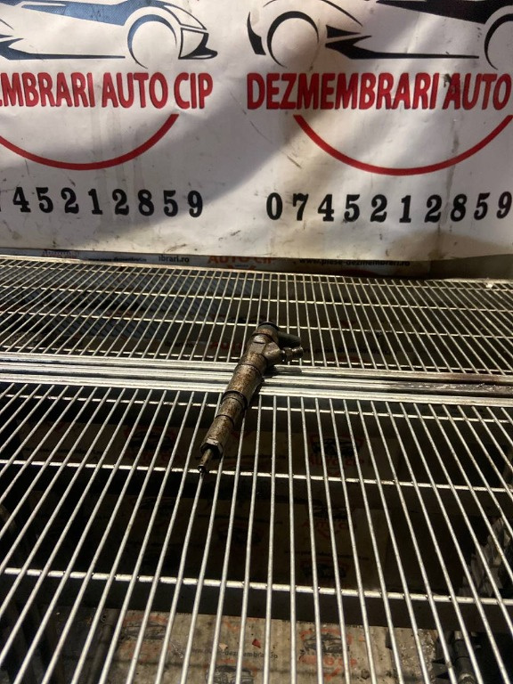Injector BMW seria 5 e60 e61 2.5 D Cod: 0445110212