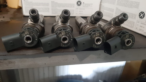 Injector BMW X3 F25 2.0 D 2015 cod 04451