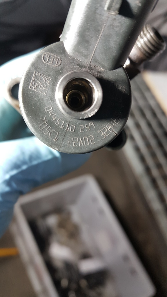 Injector Citroen C3 1.6 HDI 2004 COD: 96 553 28480