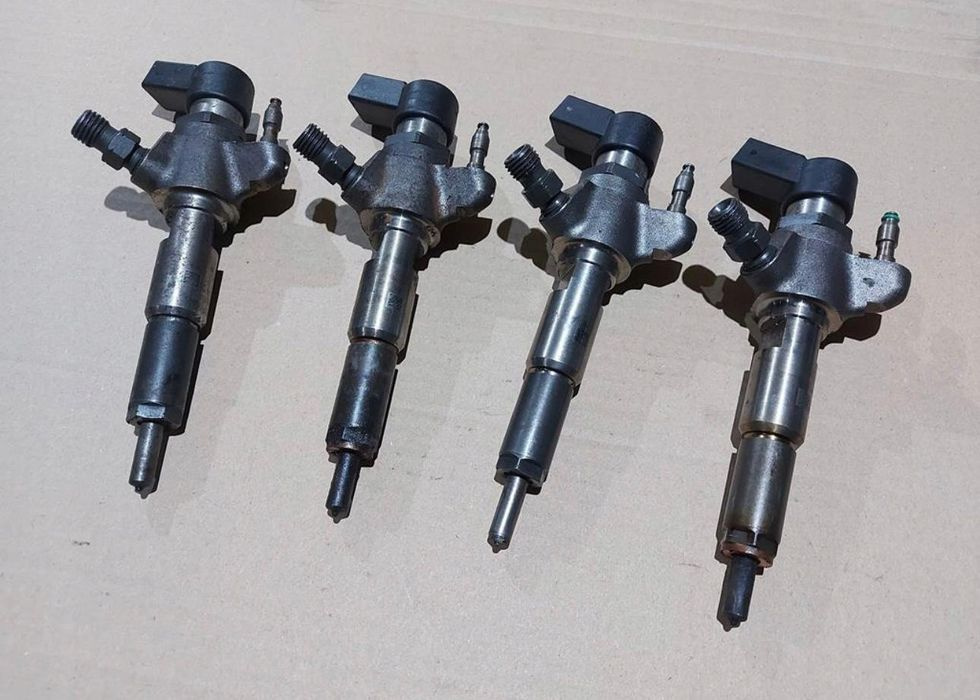 Injector Citroen C3 1.6 HDI 9674973080