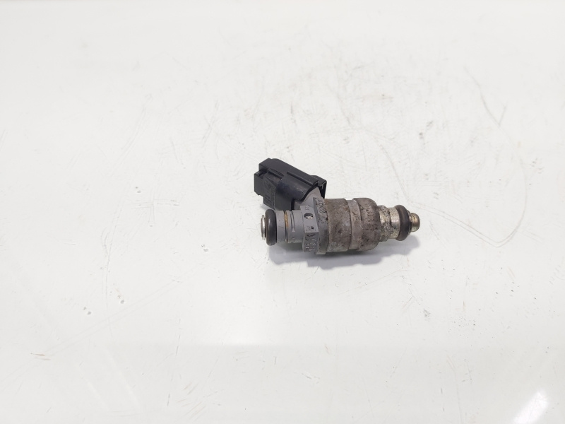 Injector, cod 06A906031BT, VW Passat Variant (3C5), 1.6 benz, BSF (idi:684762)