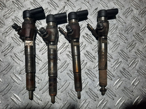 Injector Dacia Nissan Mercedes Renault 1.5 DCI cod H8201100113