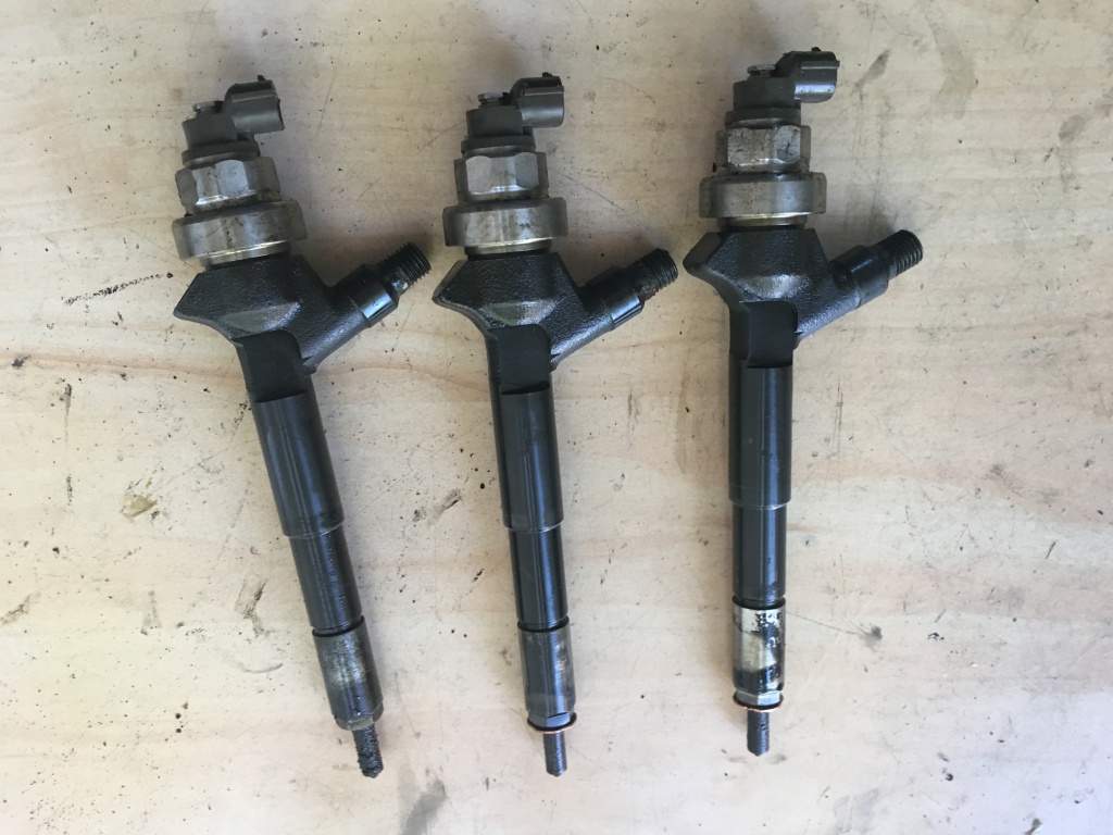 Injector Denso Opel Astra H 1.7 CDTI 2005-2010 cod: 8-97376270-1