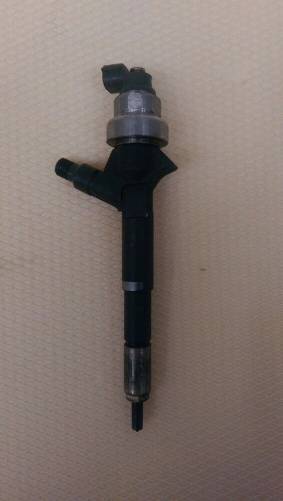 Injector Denso OPEL ASTRA J MERIVA ZAFIRA B 1.7 CD