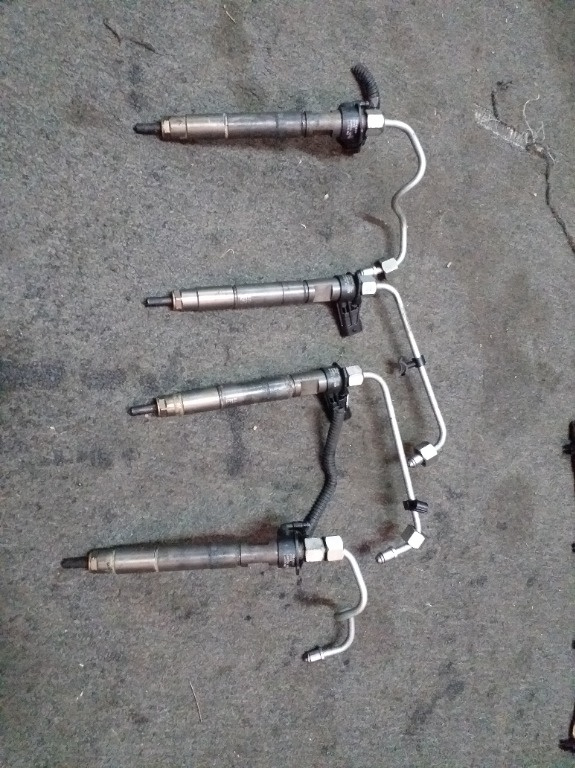Injector Dodge Nitro Jeep Cherokee Jeep Wrangler Chrysler 2,8 CRD 0445115 067