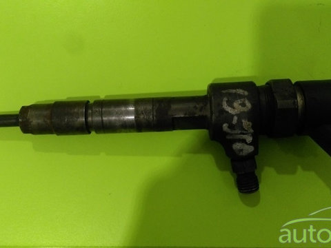 Injector Fiat Punto I (1993-1999) 1.9 JTD / 2.4 JTD 0445110119 3