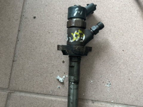 Injector Ford Focus 1.6 TDCi 0445110239