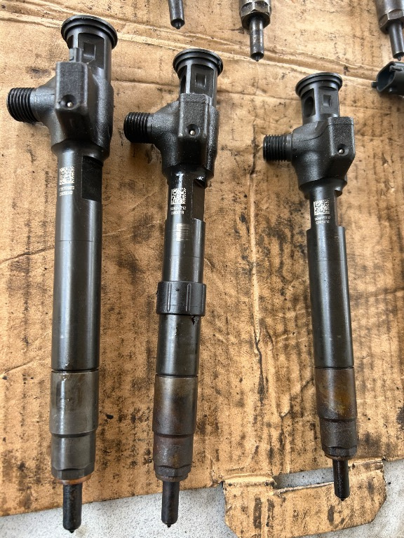 Injector/injectoare 228630716 Ford Kuga 2 Focus Mondeo Citroen Peugeot Boxer 5008 3008 Etc. 2.0 Tdci Hdi Euro