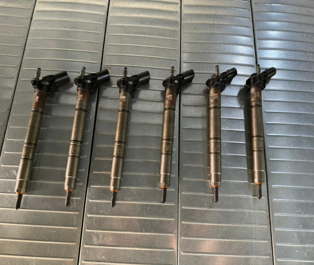 Injector injectoare 3.0 TDI 059130277CC Audi Q5 8R [facelift] [2012 - 2017]