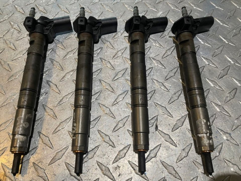 Injector Injectoare Audi A3, A4 B8, A5, A6 C6, Q5 2.0TDI 03L130277 0445116030
