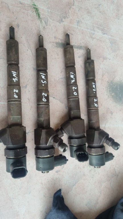 Injector / injectoare Opel Insignia A 2.0 diesel cod 0445110327