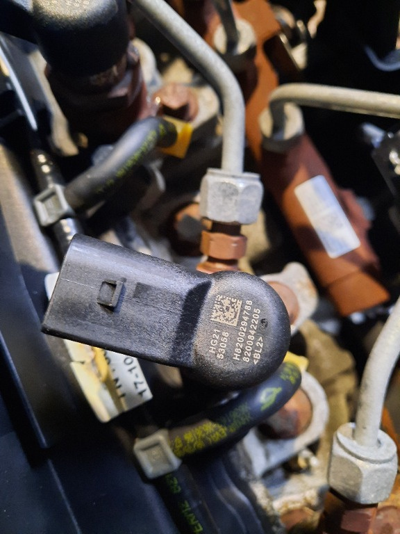 Injector injectoare renault scenic 2 1.5 dci sieme