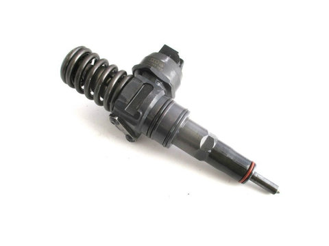 Injector Injectoare Volkswagen Passat B5 B5.5 1.9 tdi 1998 - 2005 Cod 038130073AJ [0001]