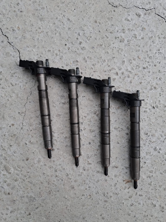 Injector / Injectoare Vw Golf 6 2.0 TDI 03L130277 an 2009 - 2015