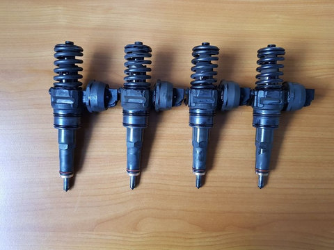 Injector injectoare vw Golf V 5 Caddy motor 2.0 SDI