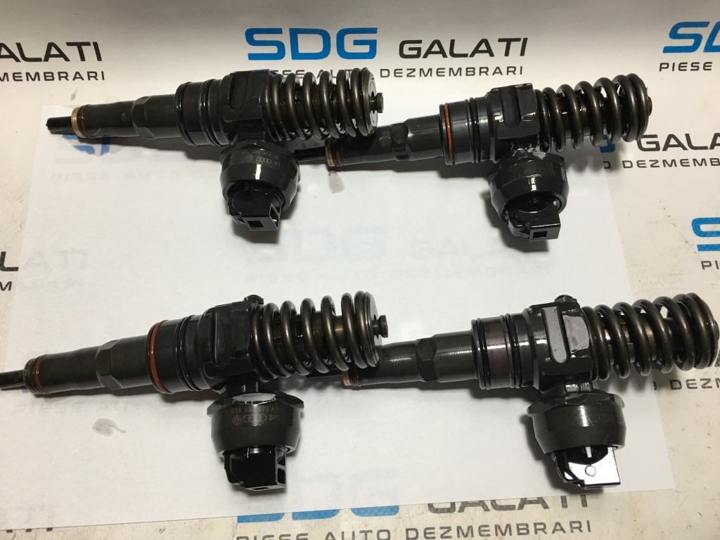 Injector Injectoare VW Touran 1.9 tdi AVQ / BXJ / BXF / BRU / BKC / BXE 2003 - 2010 COD : 038 130 073 J / 03813