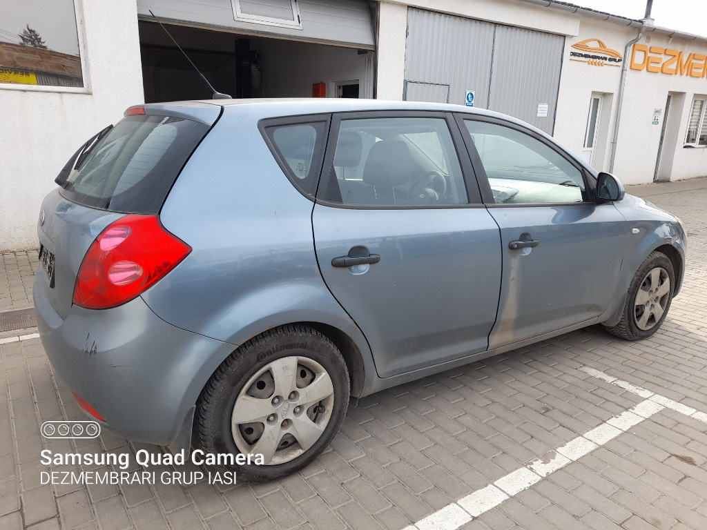 Injector Kia Ceed 2009 hatchback 1.4 ben