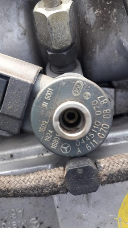 Injector MERCEDES VITO 2.2 CDI-COD-A6110700887