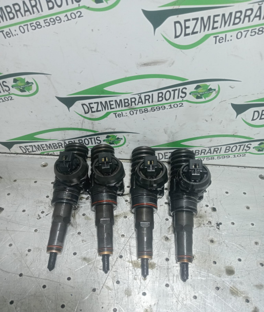Injector Motorina 038 130 073 aq/CA Bosch Volkswagen VW Golf 4 [1997 - 2006]