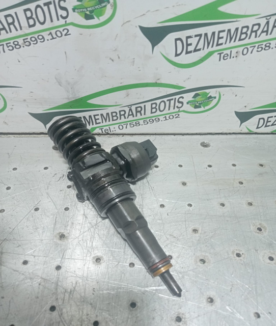 Injector Motorina Bosch 038 130 073 bx/__ Volkswagen VW Golf 4 [1997 - 2006]