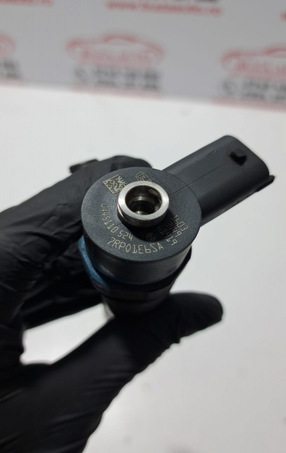 Injector motorina Cod: 0445110524 Jeep R