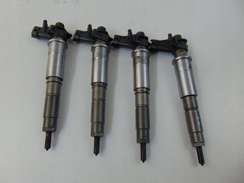 Injector Nissan X-Trail 2.0 dci 0445115022