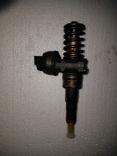 Injector nou vw t5 2.5 tdi