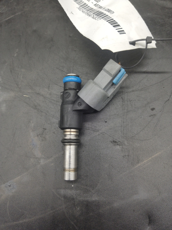 Injector Opel Astra H an 2007 Z16XER cod piesa 25380933