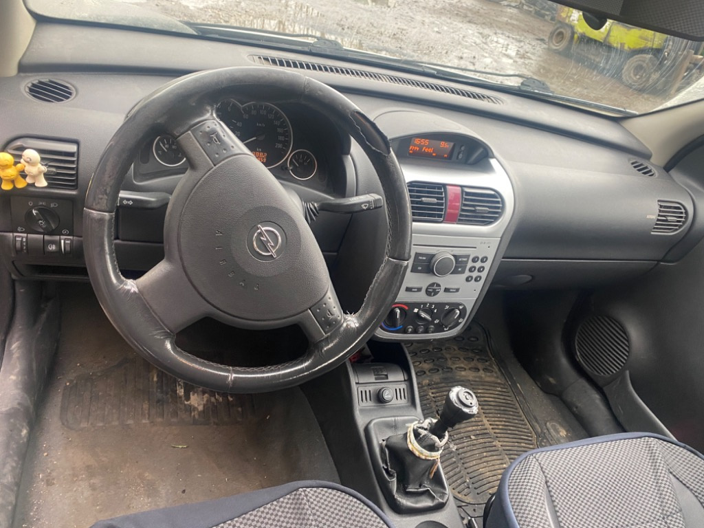 Injector Opel Corsa C 2005 Hatchback 1.3