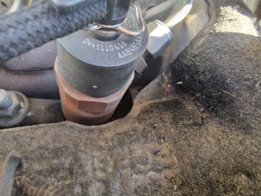 Injector Opel Corsa E 1.3 Cod 0445110618